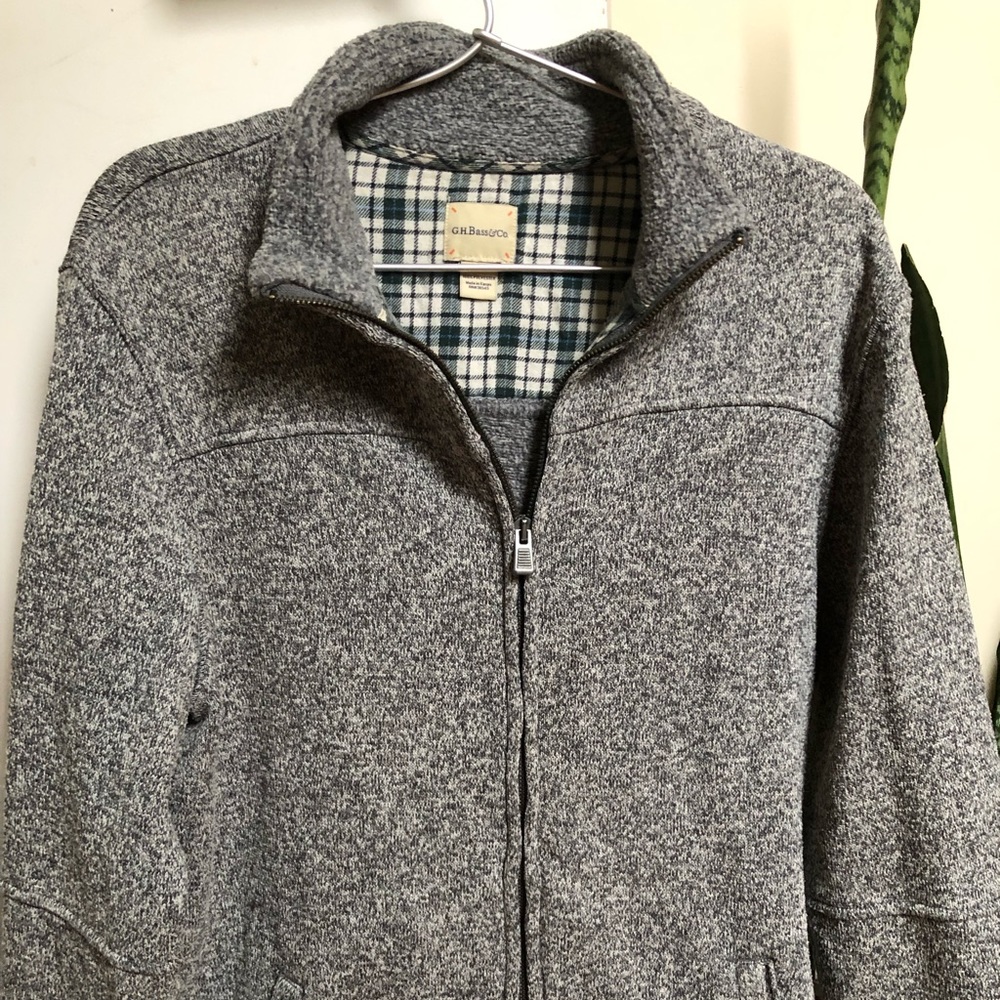G H Bass and Co. warm zip up fleece size S